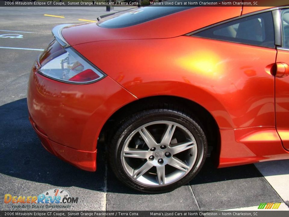 2006 Mitsubishi Eclipse GT Coupe Sunset Orange Pearlescent / Terra Cotta Photo #20