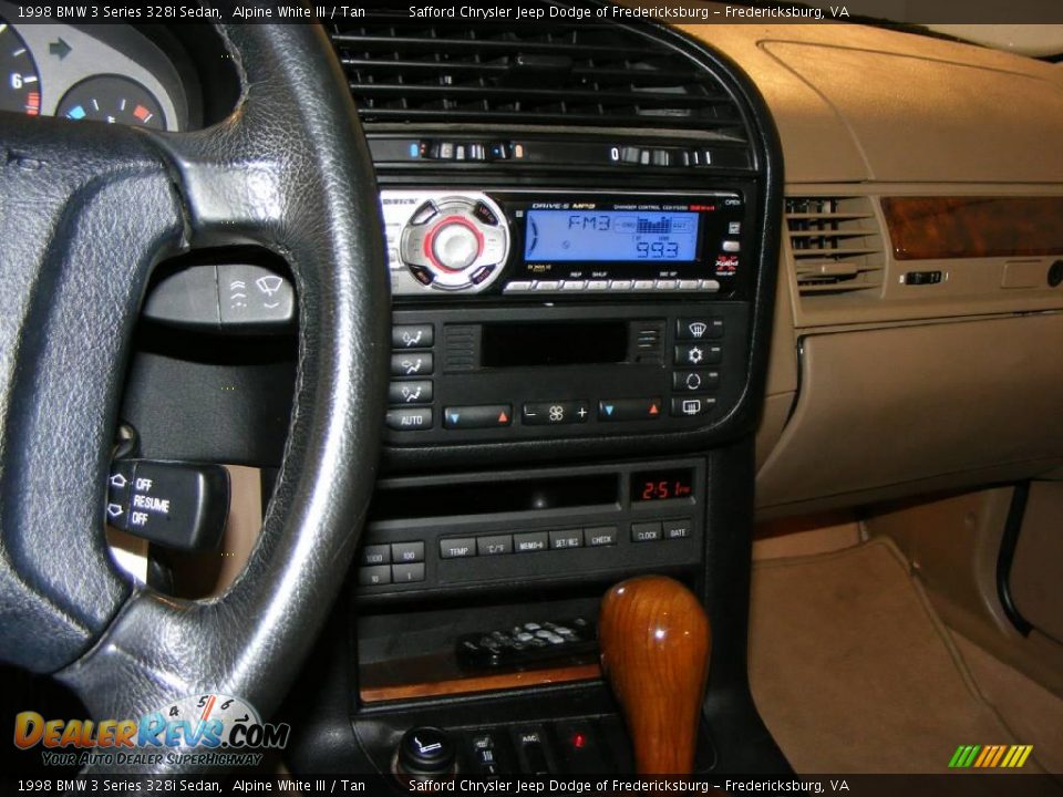 1998 BMW 3 Series 328i Sedan Alpine White III / Tan Photo #31
