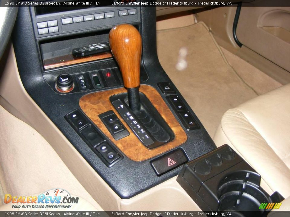 1998 BMW 3 Series 328i Sedan Alpine White III / Tan Photo #32