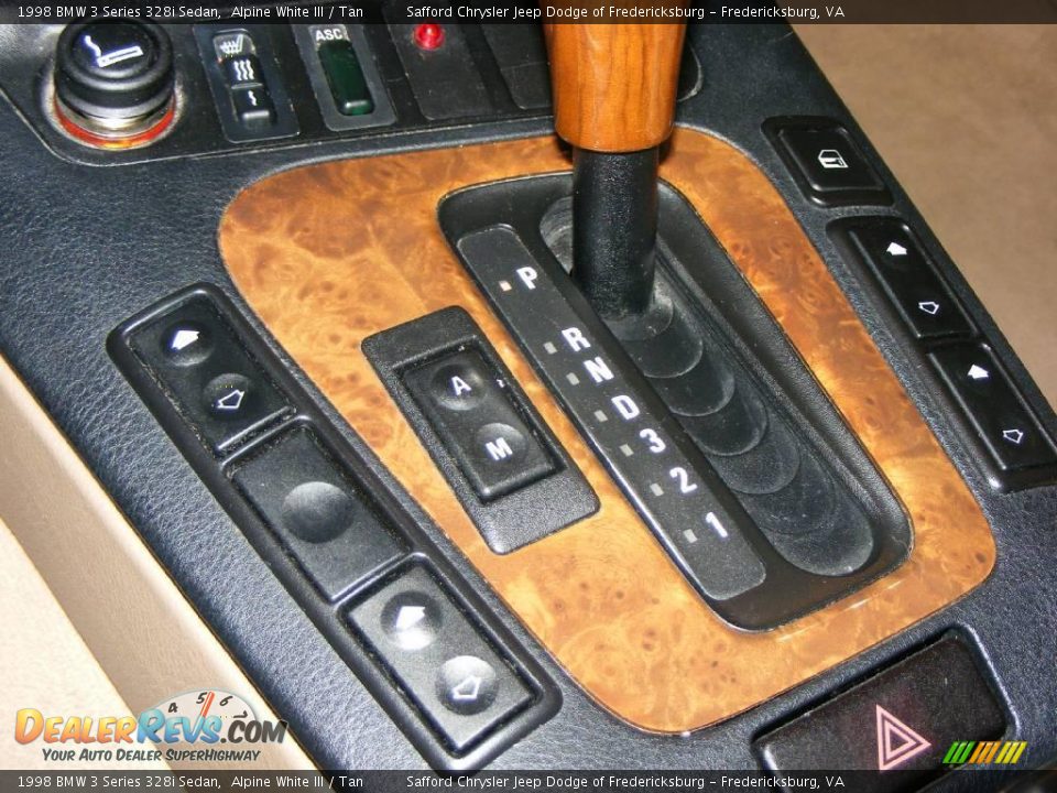 1998 BMW 3 Series 328i Sedan Alpine White III / Tan Photo #33
