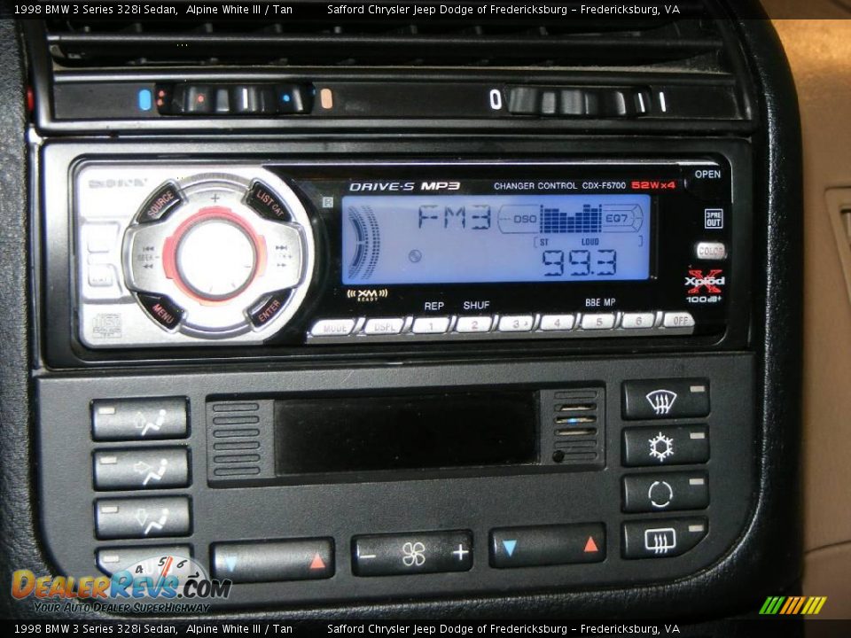 1998 BMW 3 Series 328i Sedan Alpine White III / Tan Photo #35