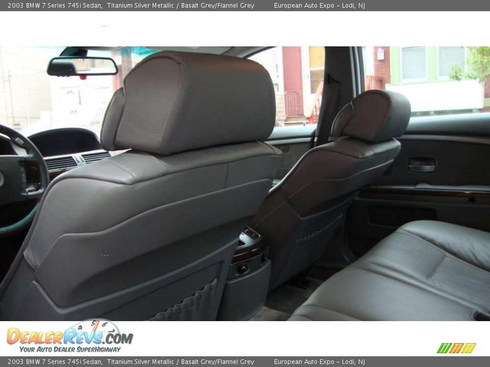 2003 BMW 7 Series 745i Sedan Titanium Silver Metallic / Basalt Grey/Flannel Grey Photo #10