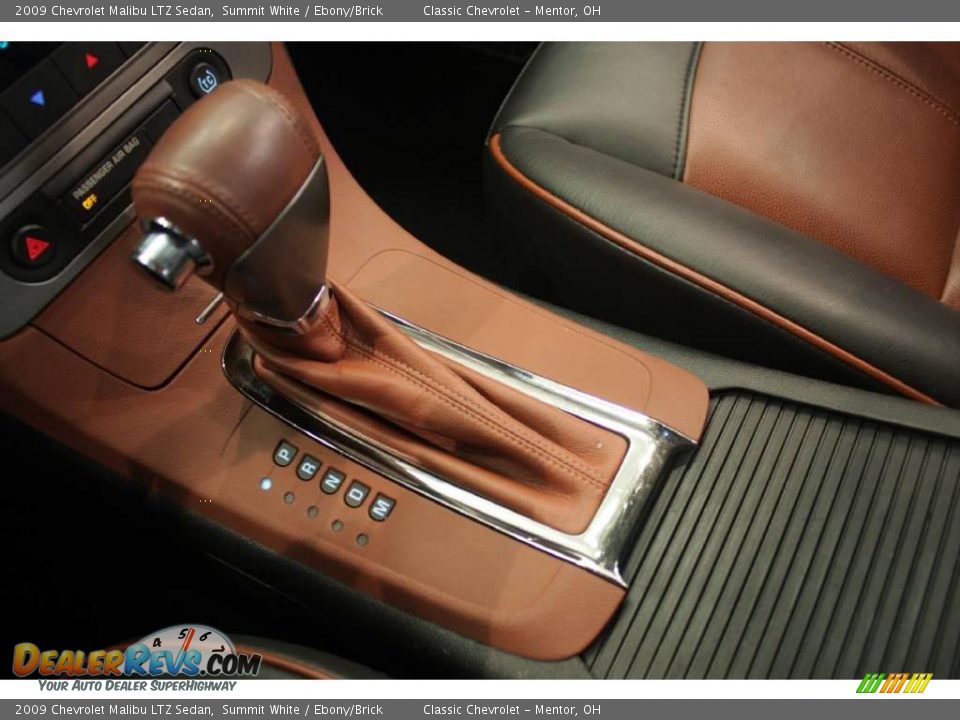 2009 Chevrolet Malibu LTZ Sedan Summit White / Ebony/Brick Photo #12