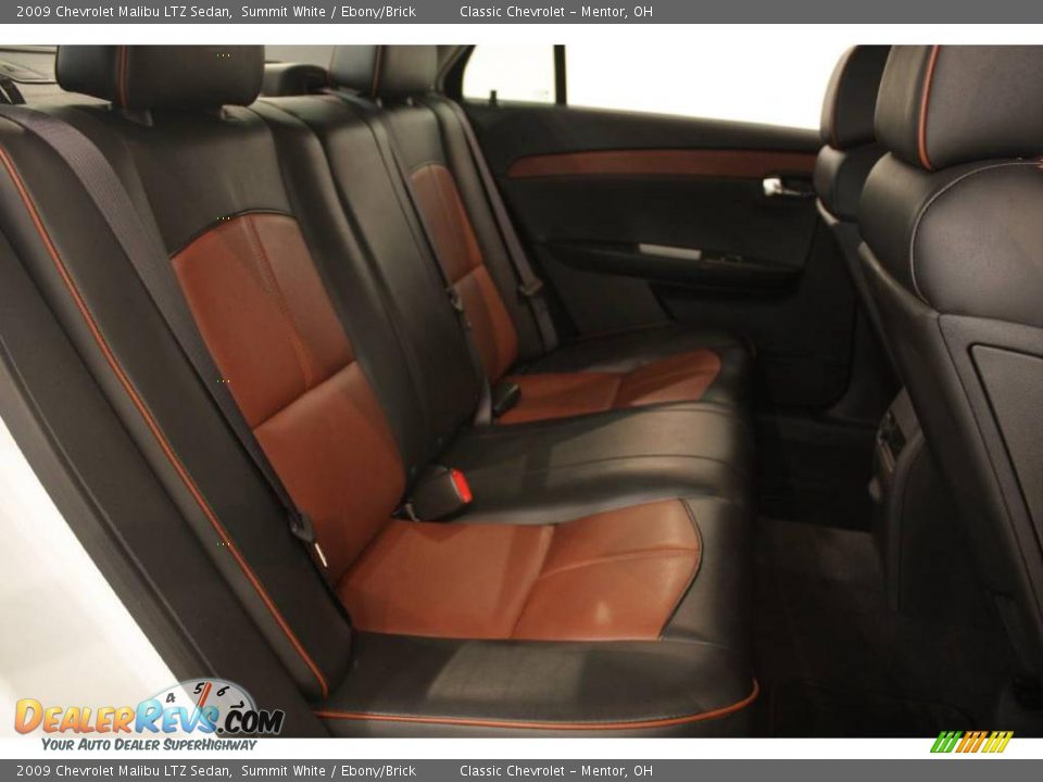 2009 Chevrolet Malibu LTZ Sedan Summit White / Ebony/Brick Photo #15
