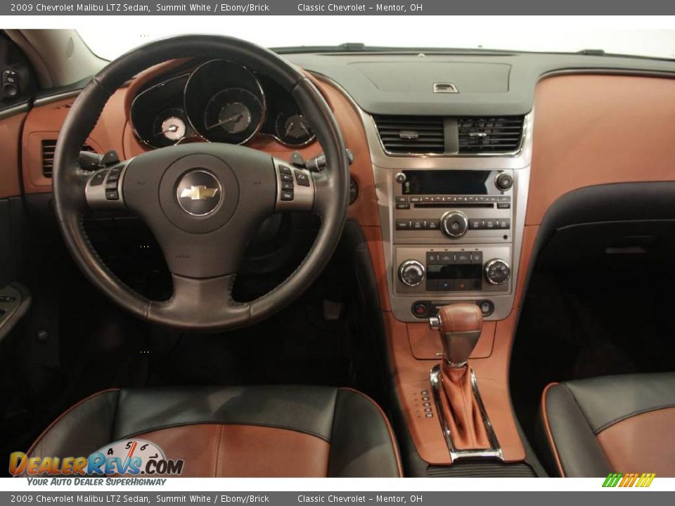 2009 Chevrolet Malibu LTZ Sedan Summit White / Ebony/Brick Photo #17