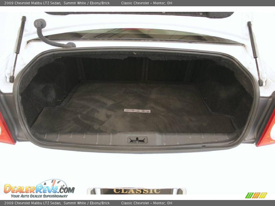 2009 Chevrolet Malibu LTZ Sedan Summit White / Ebony/Brick Photo #18