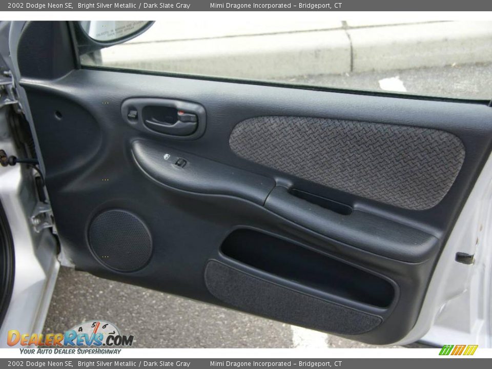 2002 Dodge Neon SE Bright Silver Metallic / Dark Slate Gray Photo #17