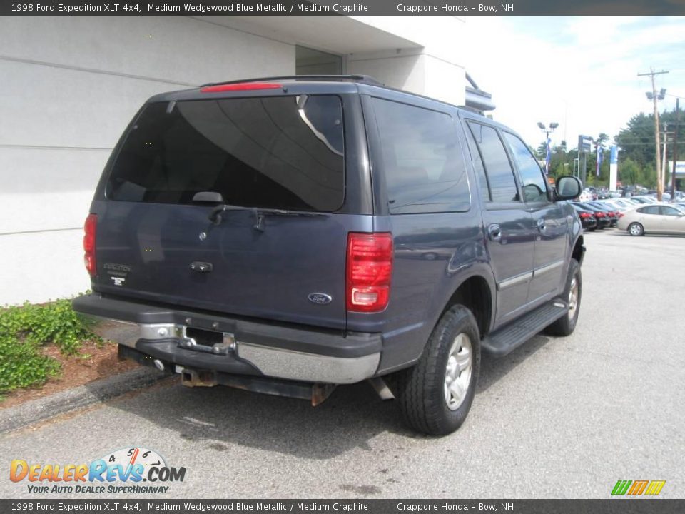 1998 Ford Expedition XLT 4x4 Medium Wedgewood Blue Metallic / Medium Graphite Photo #3