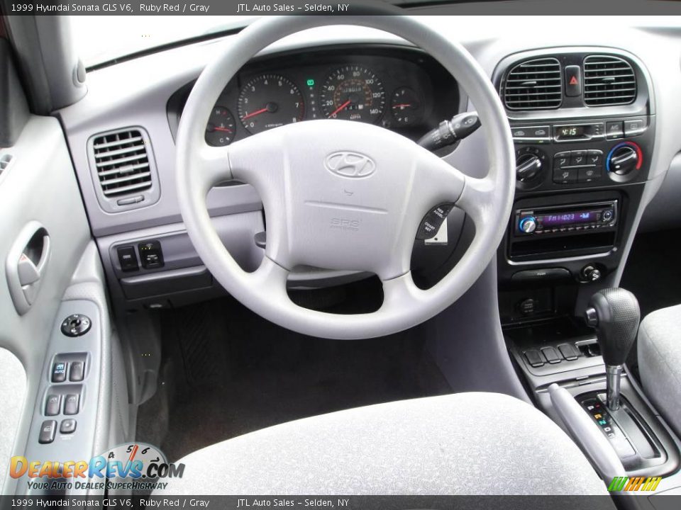 1999 Hyundai Sonata GLS V6 Ruby Red / Gray Photo #11