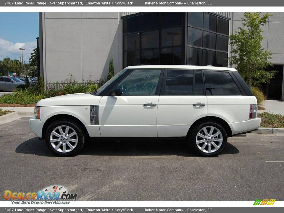 2007 Land Rover Range Rover Supercharged Chawton White / Ivory/Black Photo #2