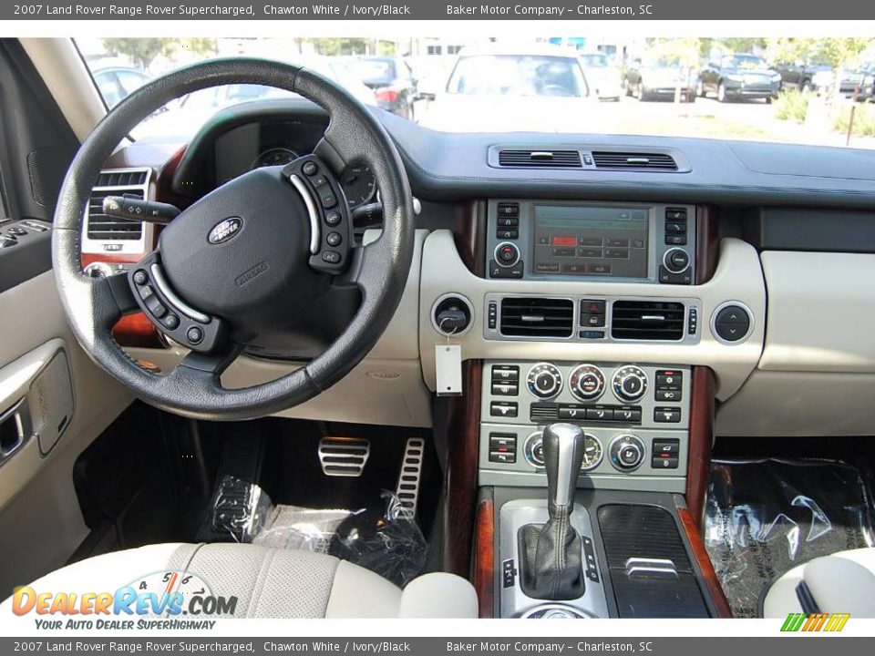 2007 Land Rover Range Rover Supercharged Chawton White / Ivory/Black Photo #3
