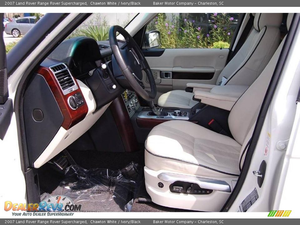 2007 Land Rover Range Rover Supercharged Chawton White / Ivory/Black Photo #6