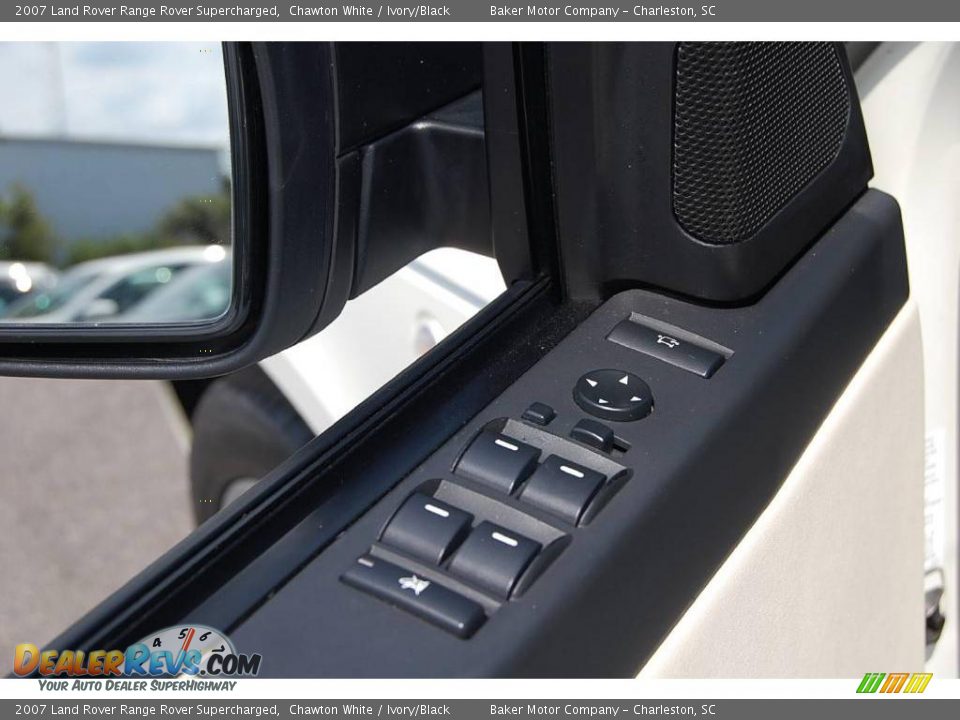 2007 Land Rover Range Rover Supercharged Chawton White / Ivory/Black Photo #9