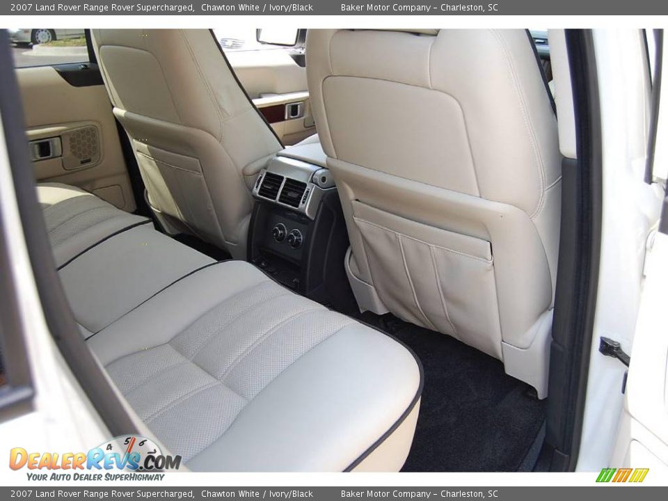 2007 Land Rover Range Rover Supercharged Chawton White / Ivory/Black Photo #12