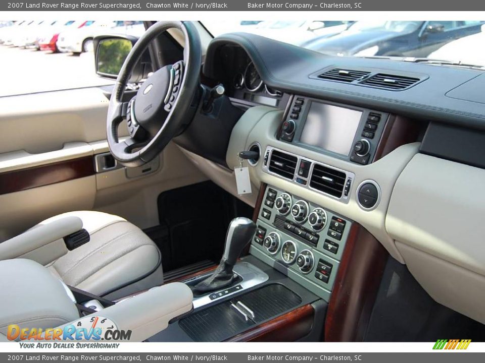 2007 Land Rover Range Rover Supercharged Chawton White / Ivory/Black Photo #13