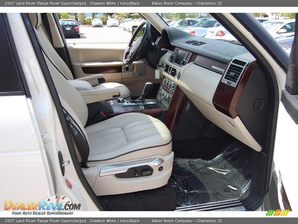 2007 Land Rover Range Rover Supercharged Chawton White / Ivory/Black Photo #14