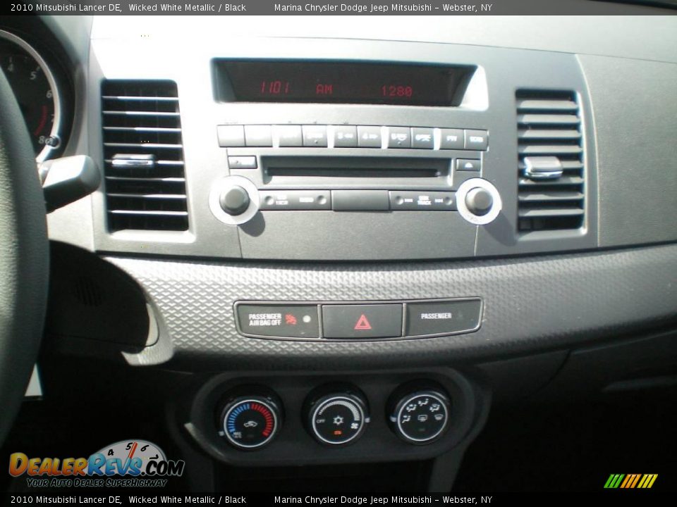 2010 Mitsubishi Lancer DE Wicked White Metallic / Black Photo #4