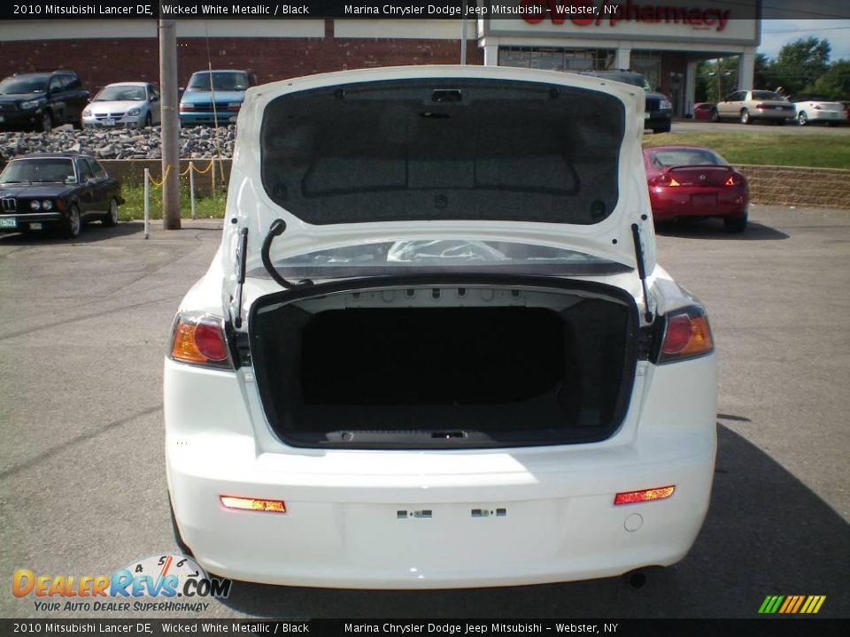 2010 Mitsubishi Lancer DE Wicked White Metallic / Black Photo #17