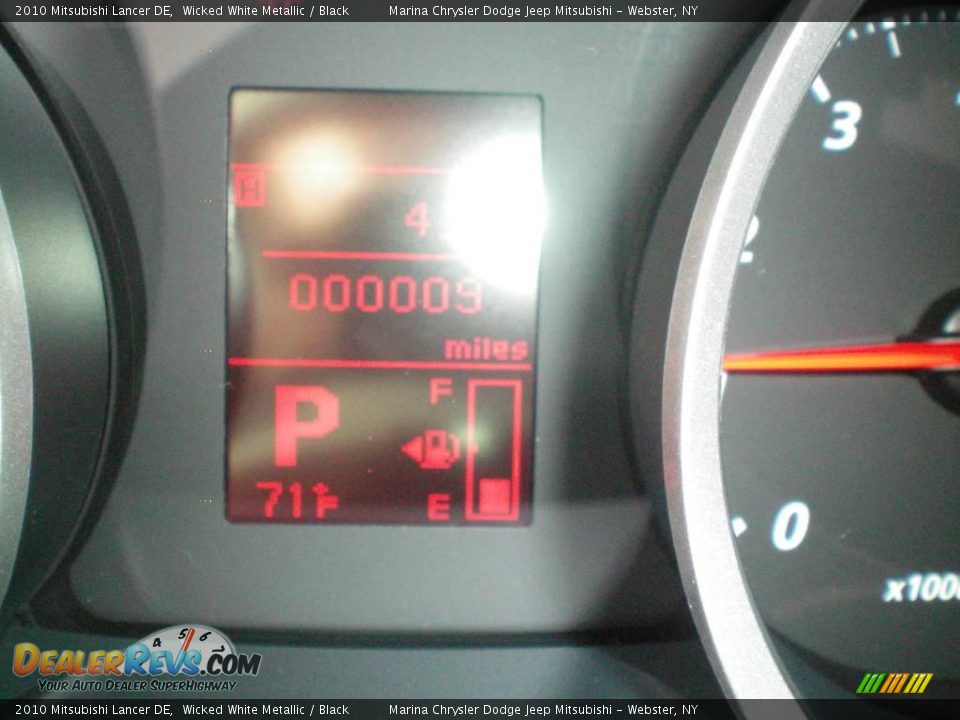 2010 Mitsubishi Lancer DE Wicked White Metallic / Black Photo #25
