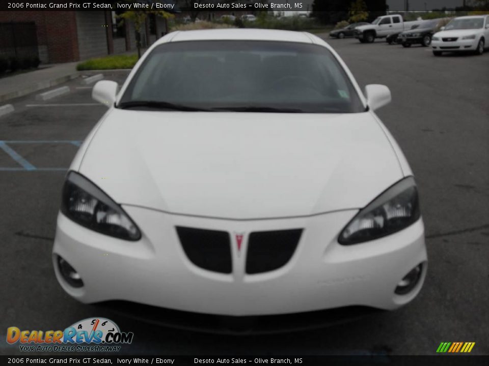 2006 Pontiac Grand Prix GT Sedan Ivory White / Ebony Photo #3