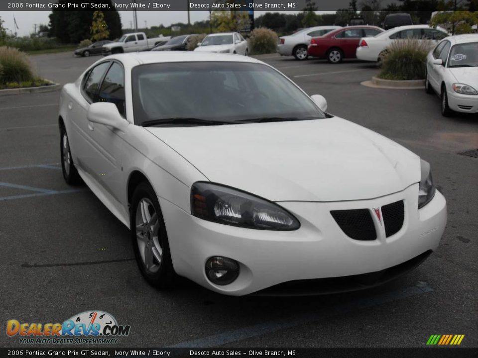 2006 Pontiac Grand Prix GT Sedan Ivory White / Ebony Photo #4