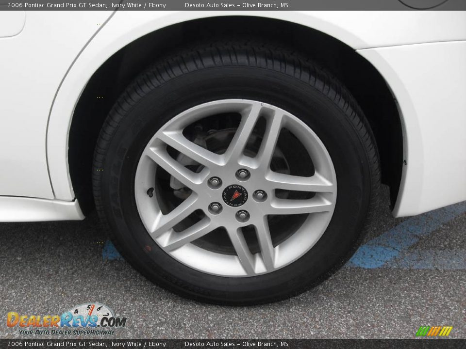 2006 Pontiac Grand Prix GT Sedan Ivory White / Ebony Photo #14
