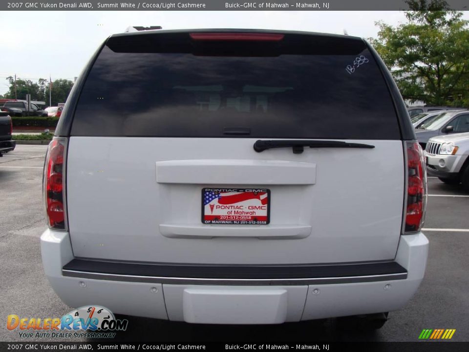 2007 GMC Yukon Denali AWD Summit White / Cocoa/Light Cashmere Photo #6
