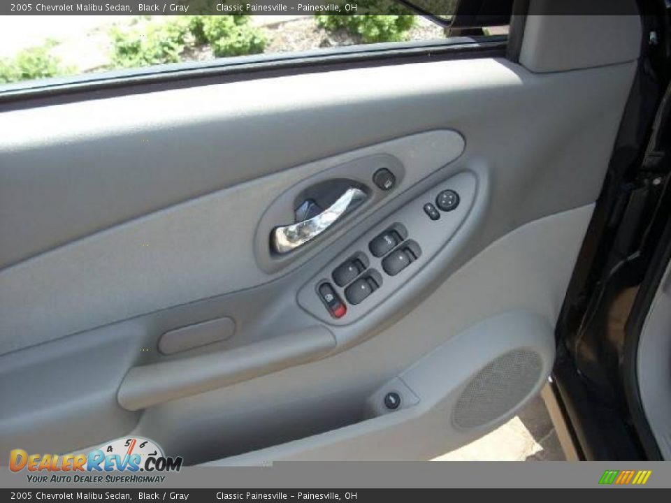 2005 Chevrolet Malibu Sedan Black / Gray Photo #14