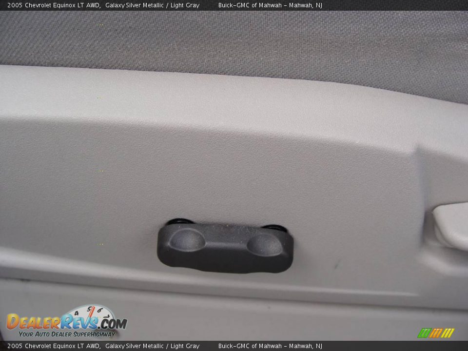 2005 Chevrolet Equinox LT AWD Galaxy Silver Metallic / Light Gray Photo #13