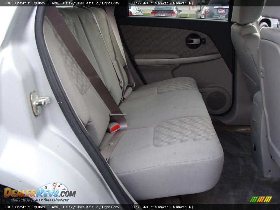 2005 Chevrolet Equinox LT AWD Galaxy Silver Metallic / Light Gray Photo #14