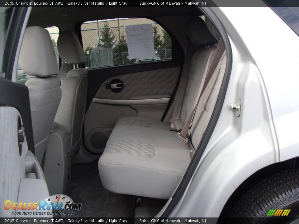 2005 Chevrolet Equinox LT AWD Galaxy Silver Metallic / Light Gray Photo #15