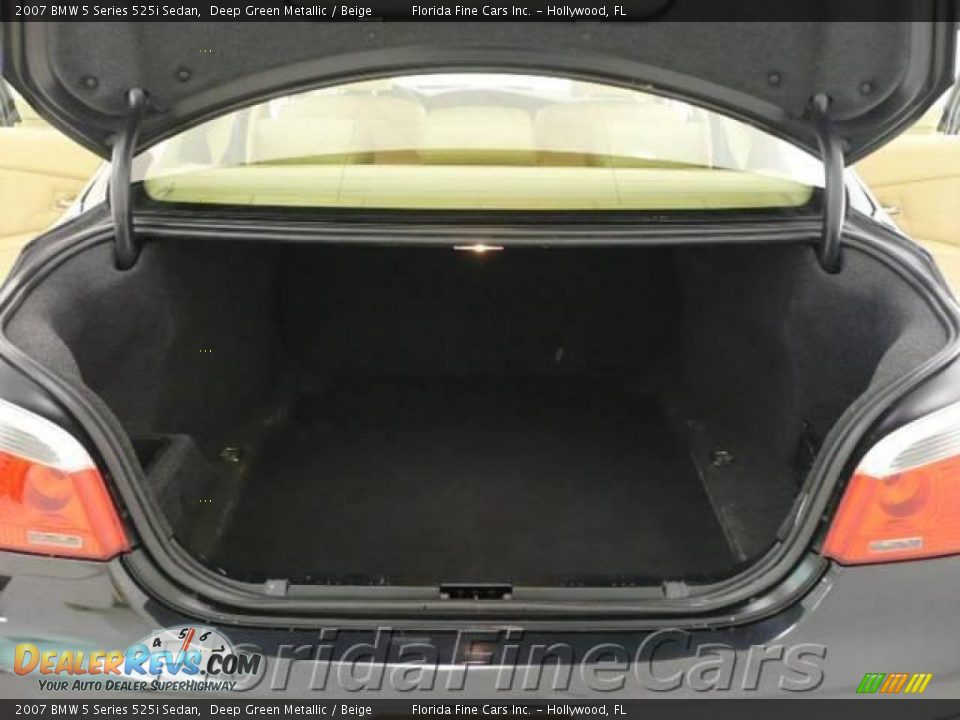 2007 BMW 5 Series 525i Sedan Deep Green Metallic / Beige Photo #10