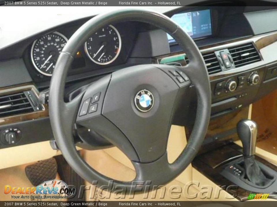 2007 BMW 5 Series 525i Sedan Deep Green Metallic / Beige Photo #17