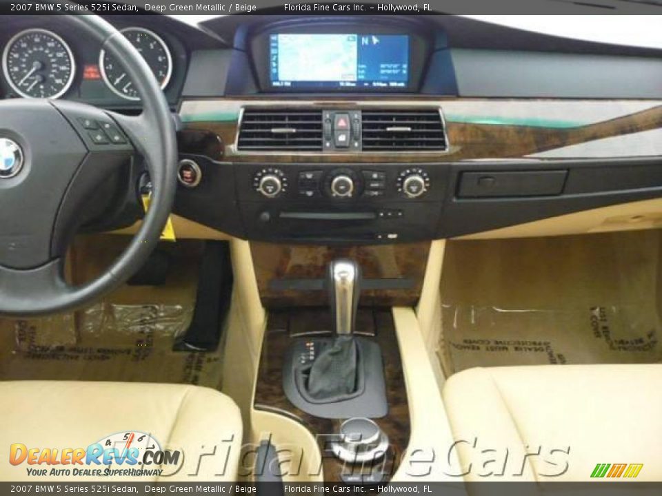 2007 BMW 5 Series 525i Sedan Deep Green Metallic / Beige Photo #18