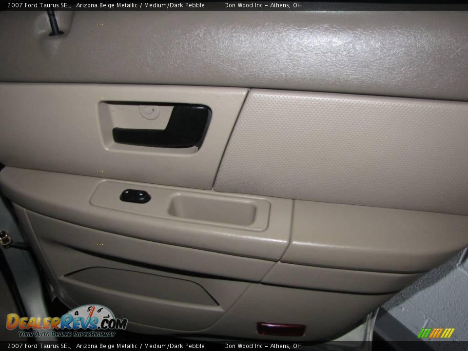 2007 Ford Taurus SEL Arizona Beige Metallic / Medium/Dark Pebble Photo #16