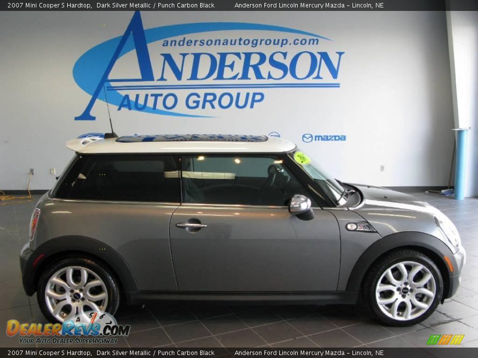 2007 Mini Cooper S Hardtop Dark Silver Metallic / Punch Carbon Black Photo #2
