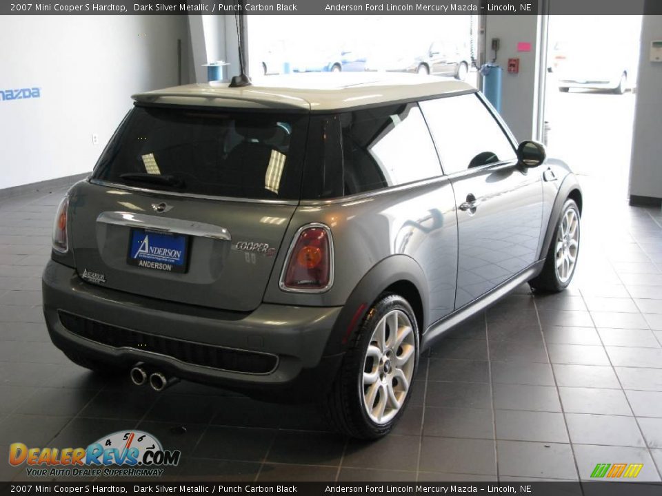 2007 Mini Cooper S Hardtop Dark Silver Metallic / Punch Carbon Black Photo #3