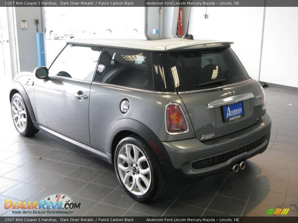 2007 Mini Cooper S Hardtop Dark Silver Metallic / Punch Carbon Black Photo #4