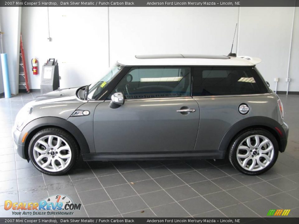 2007 Mini Cooper S Hardtop Dark Silver Metallic / Punch Carbon Black Photo #5