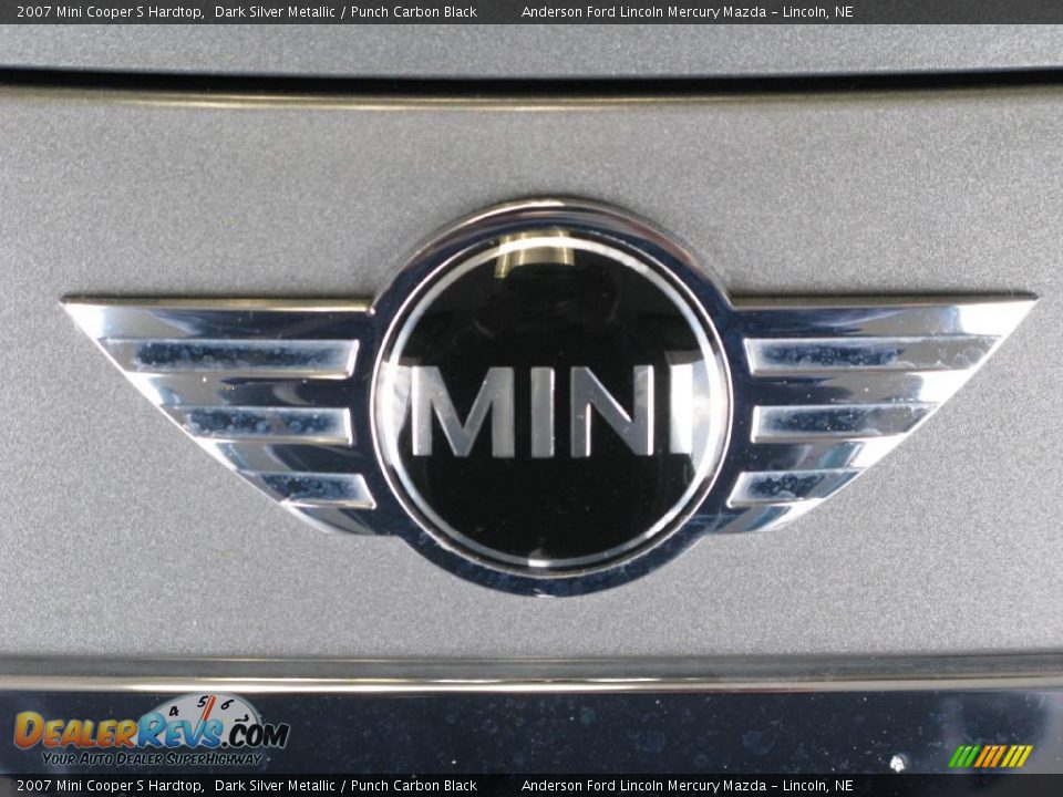 2007 Mini Cooper S Hardtop Dark Silver Metallic / Punch Carbon Black Photo #10