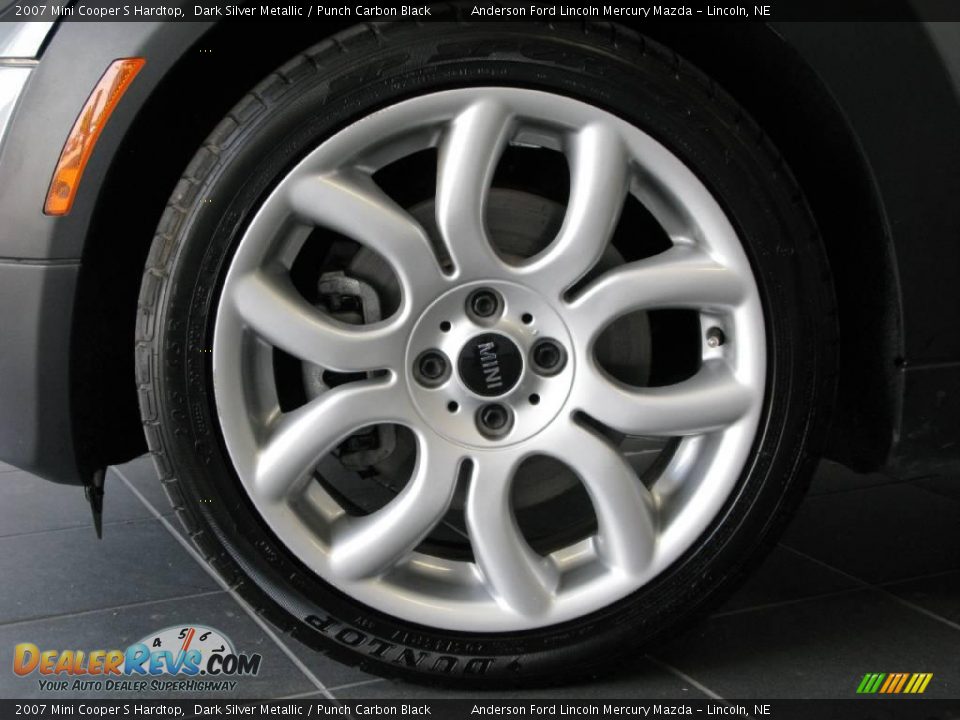 2007 Mini Cooper S Hardtop Dark Silver Metallic / Punch Carbon Black Photo #12