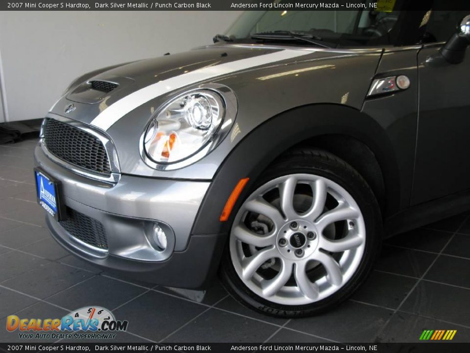 2007 Mini Cooper S Hardtop Dark Silver Metallic / Punch Carbon Black Photo #13