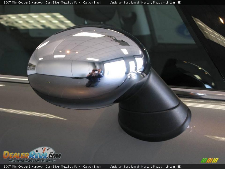 2007 Mini Cooper S Hardtop Dark Silver Metallic / Punch Carbon Black Photo #17