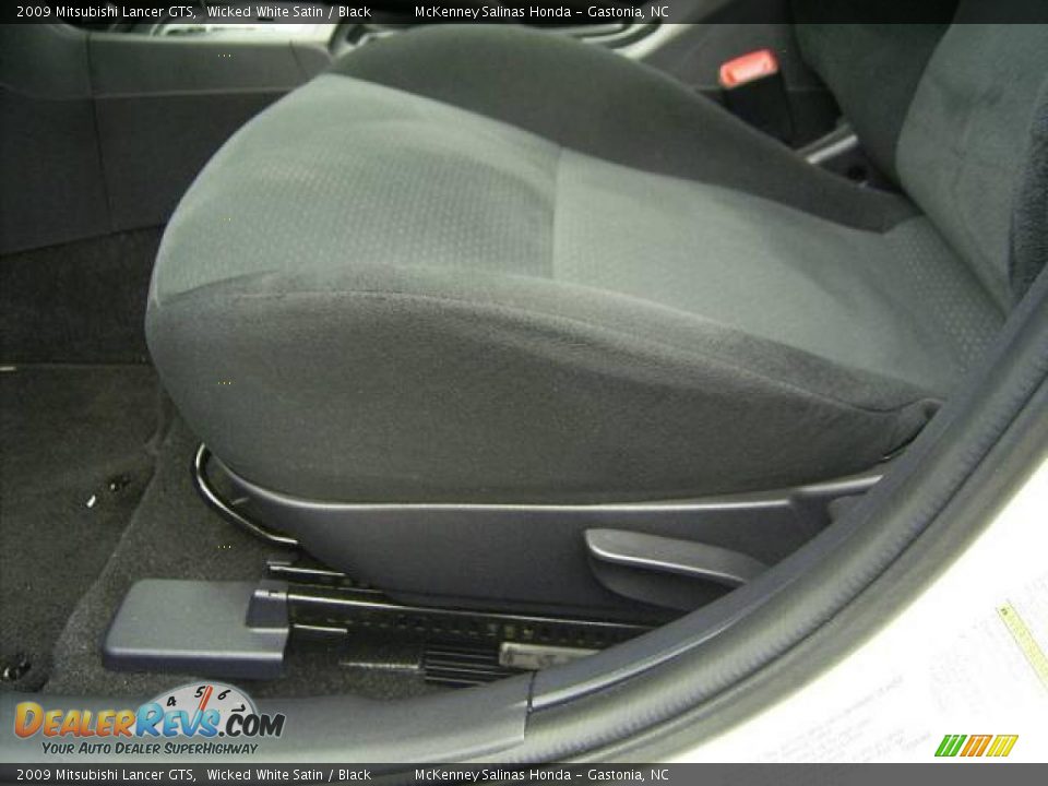 2009 Mitsubishi Lancer GTS Wicked White Satin / Black Photo #9