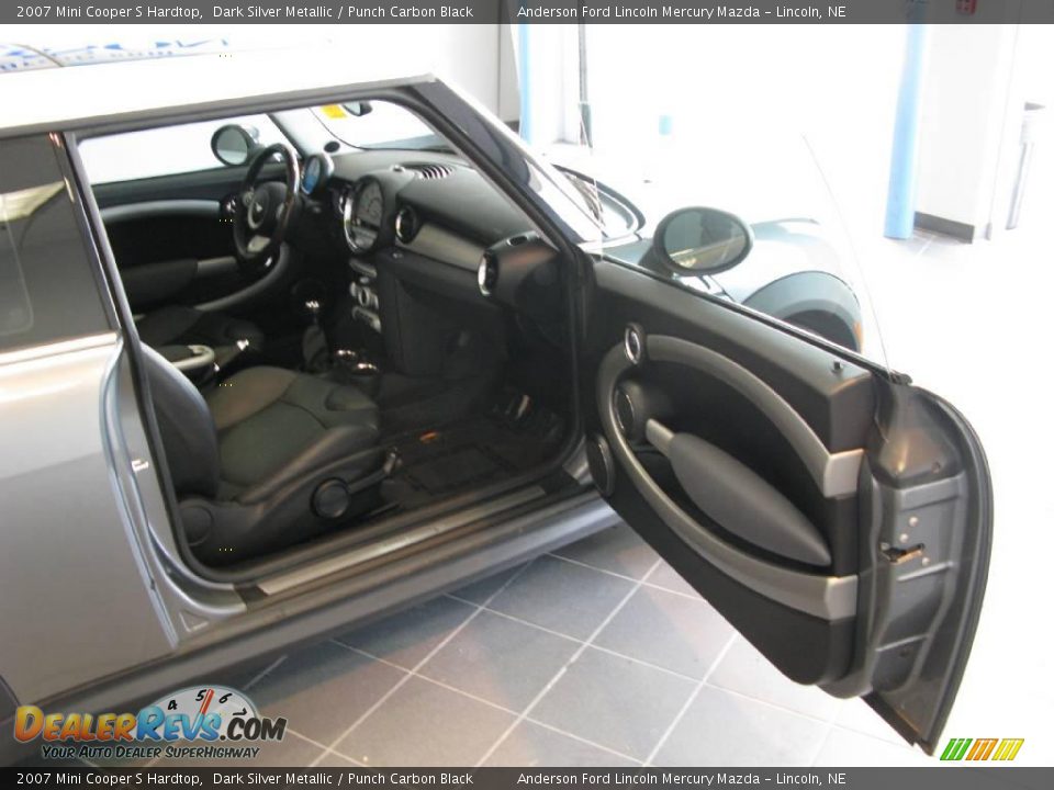 2007 Mini Cooper S Hardtop Dark Silver Metallic / Punch Carbon Black Photo #34