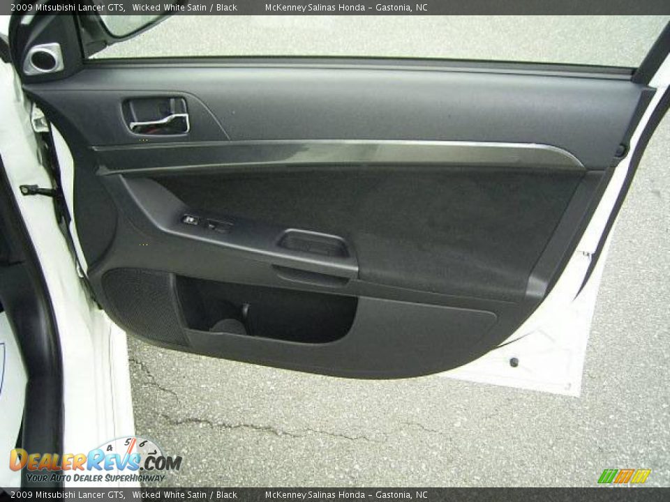 2009 Mitsubishi Lancer GTS Wicked White Satin / Black Photo #15