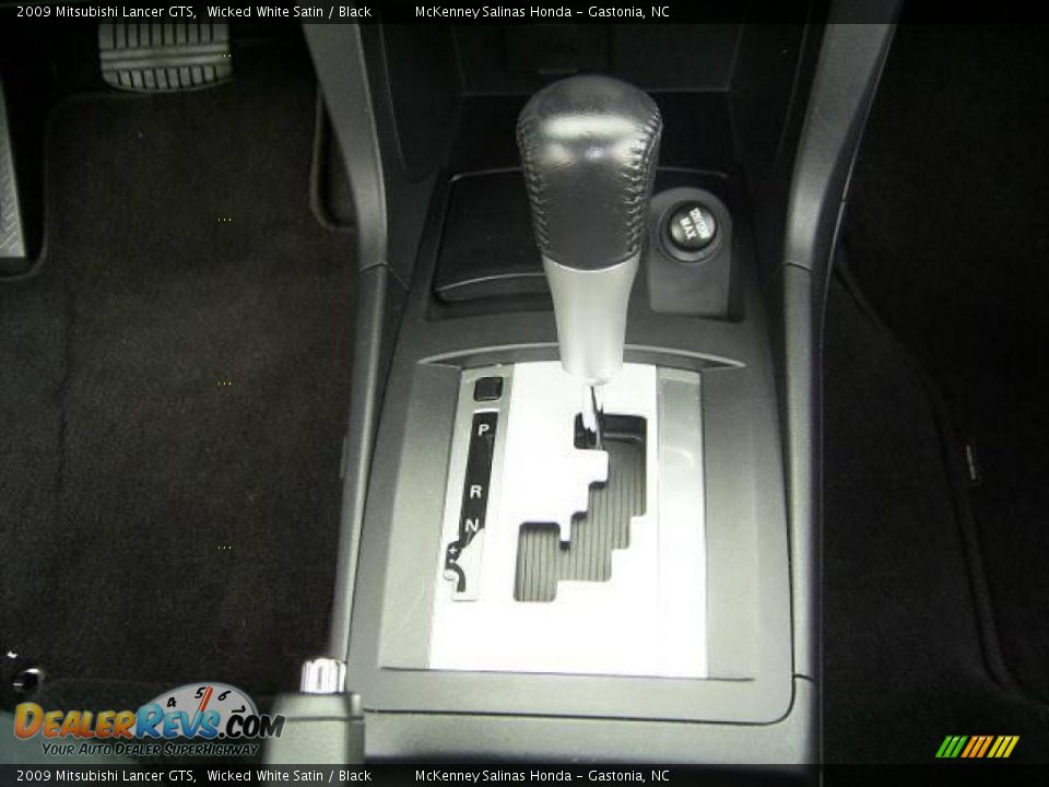 2009 Mitsubishi Lancer GTS Wicked White Satin / Black Photo #21