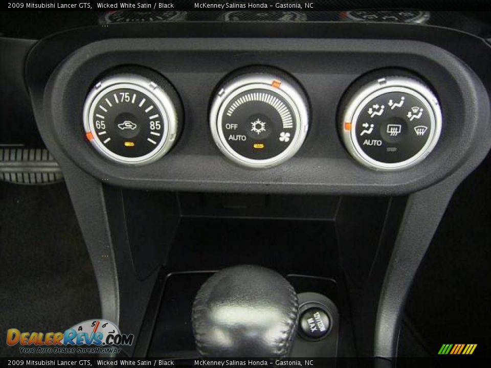 2009 Mitsubishi Lancer GTS Wicked White Satin / Black Photo #22