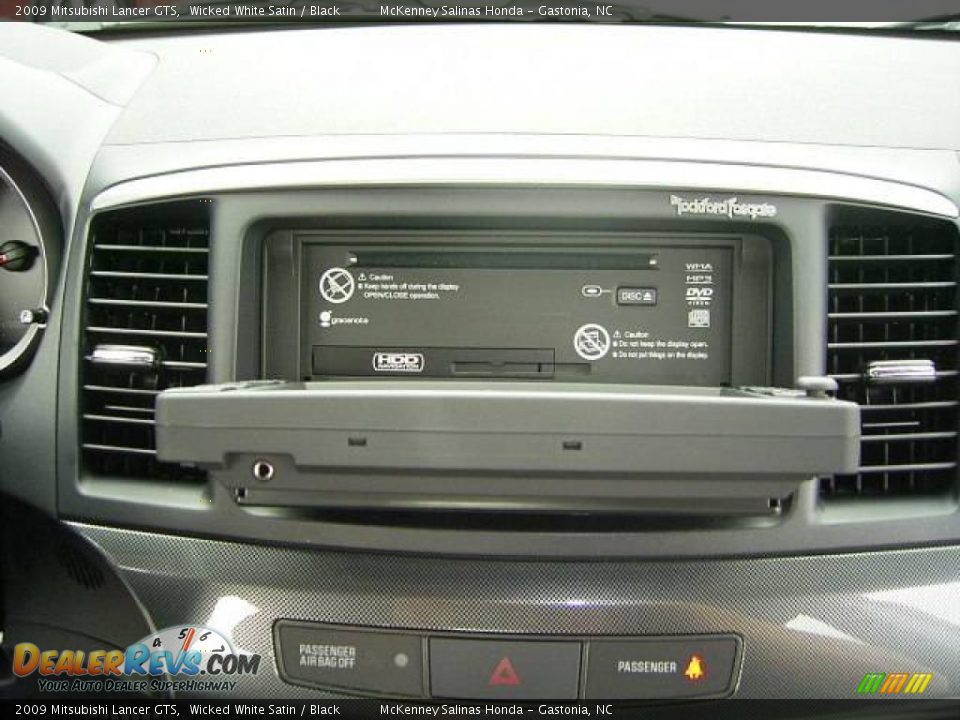 2009 Mitsubishi Lancer GTS Wicked White Satin / Black Photo #24