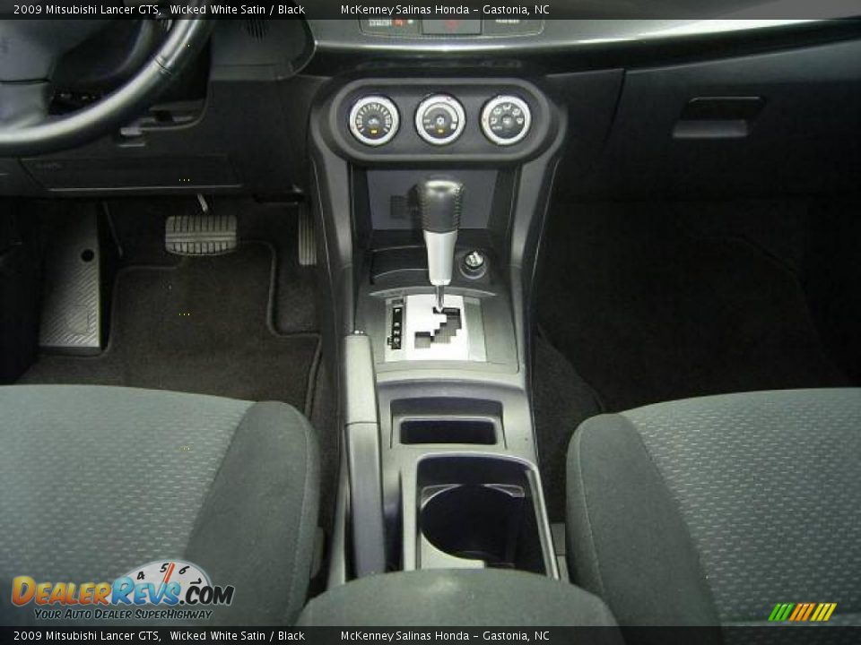 2009 Mitsubishi Lancer GTS Wicked White Satin / Black Photo #29